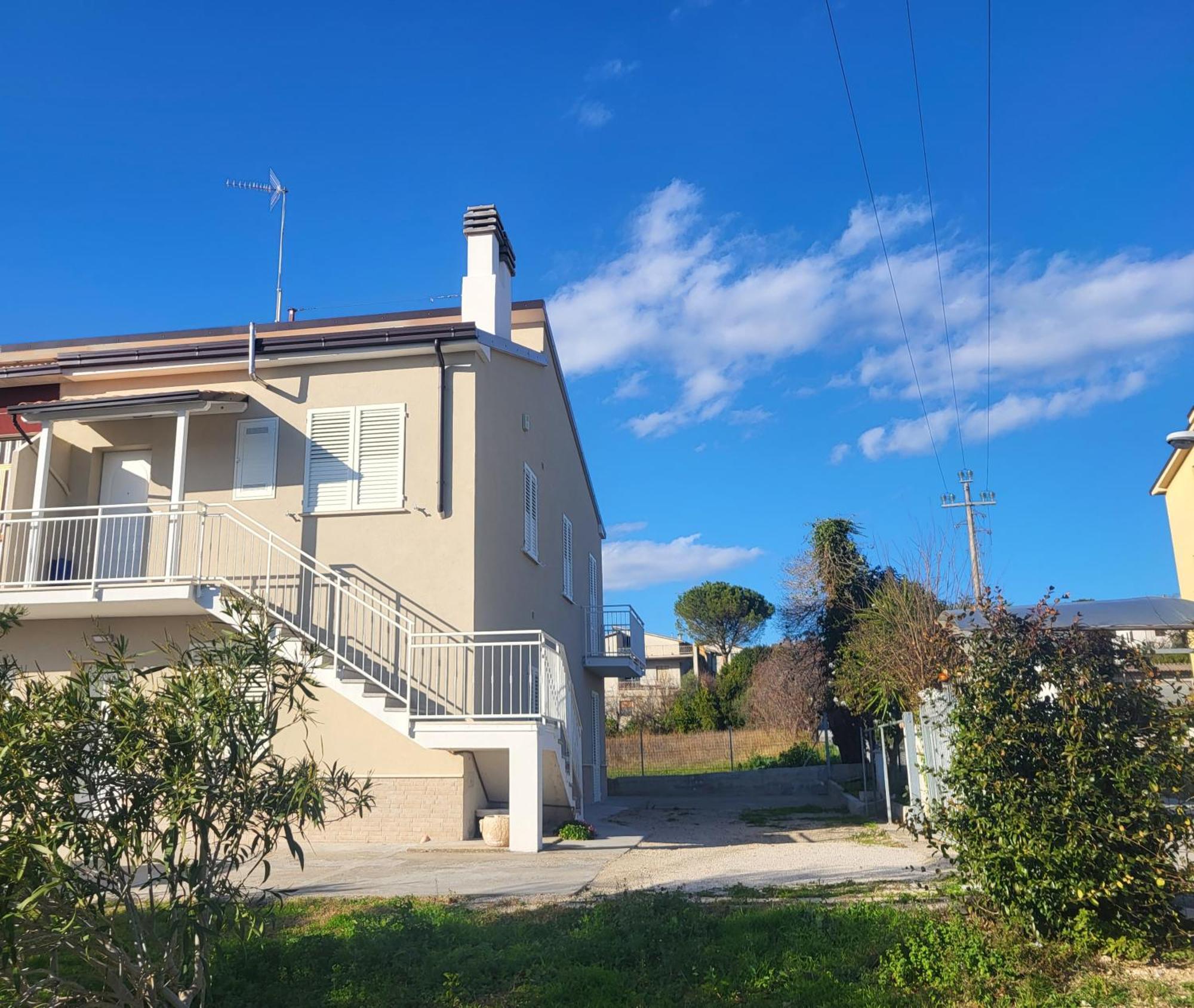 Casa Degli Ulivi - Apartment B Porto San Giorgio Exterior foto